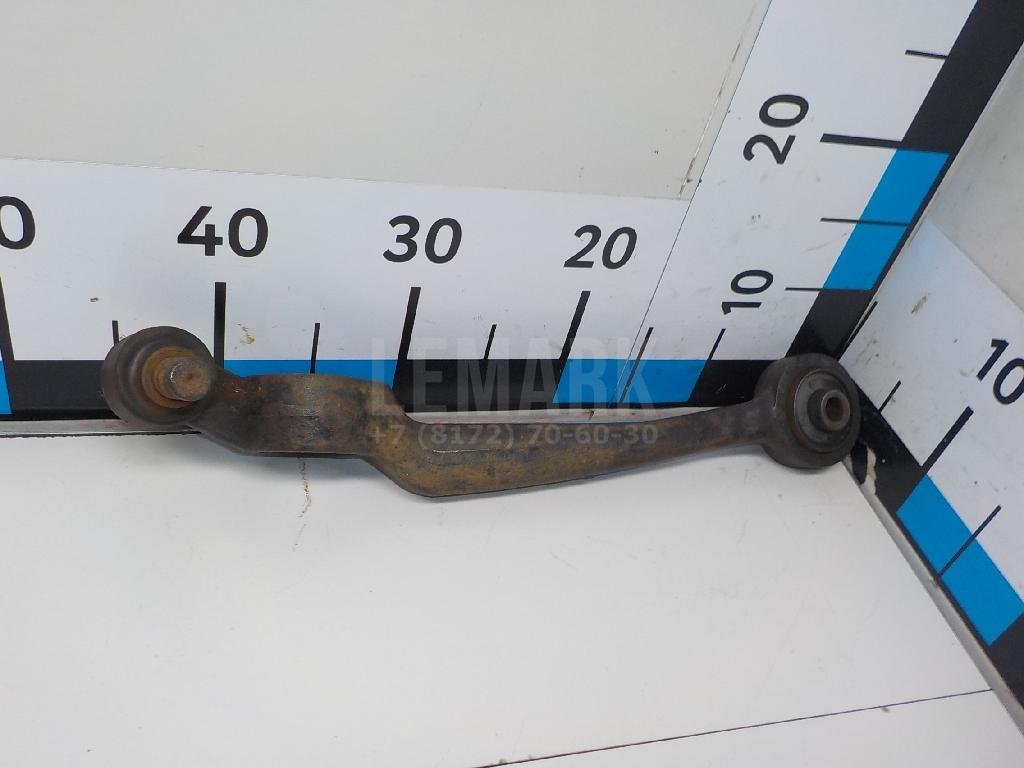 Рычаг передний правый