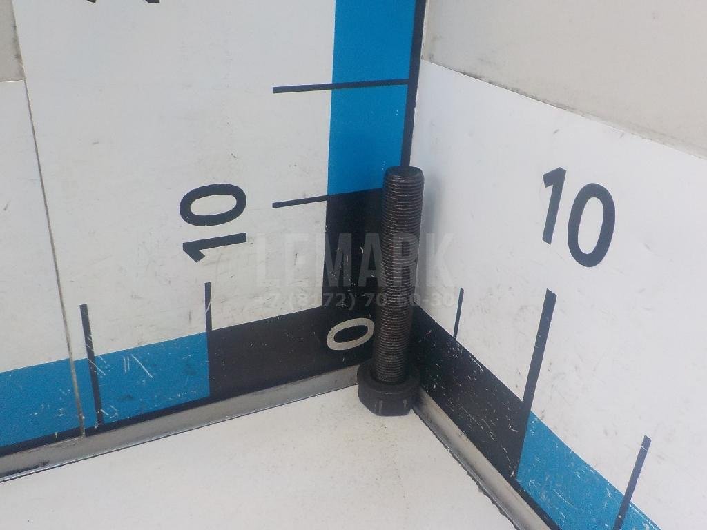 Болт коленвала