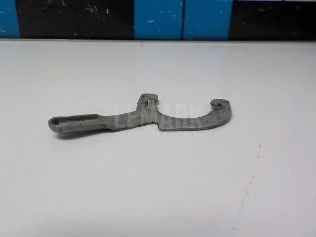 Фиксатор замка двери