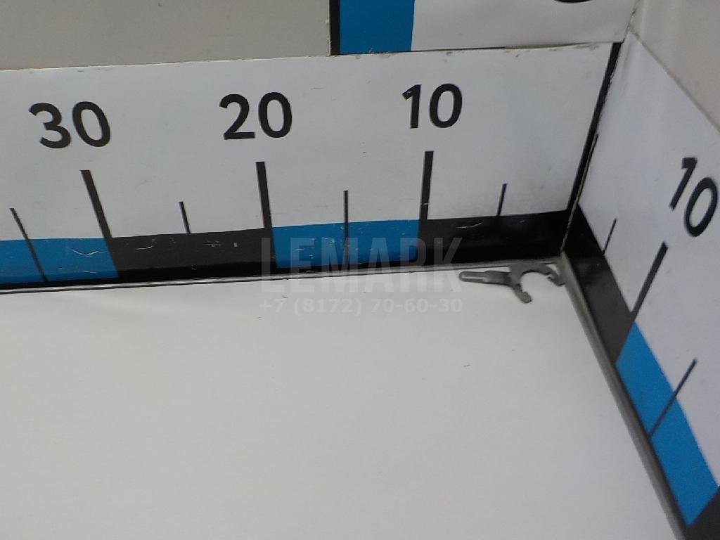 Фиксатор замка двери