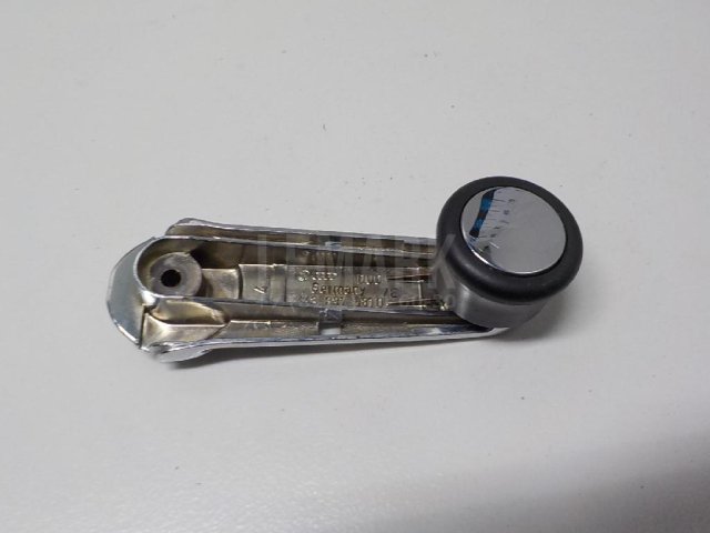 Ручка стеклоподъемника