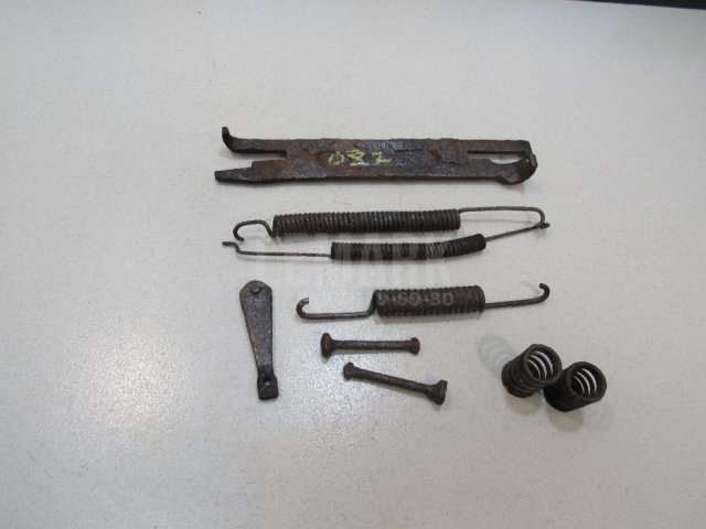 Установочный к-кт задних колодок