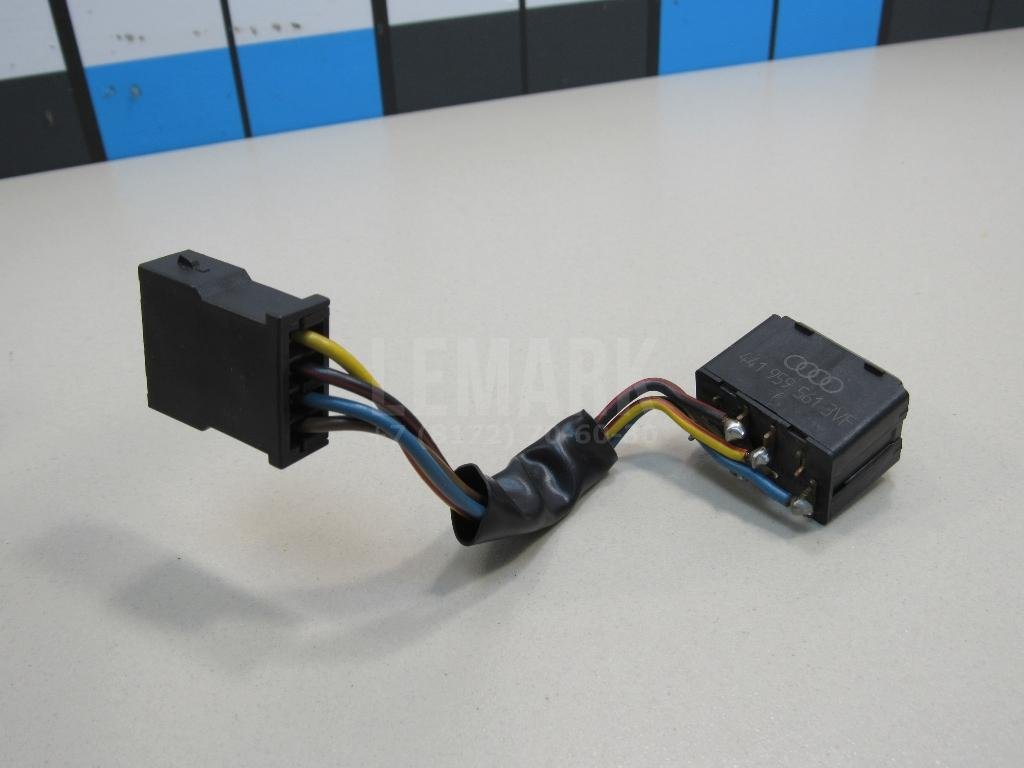 Кнопка люка