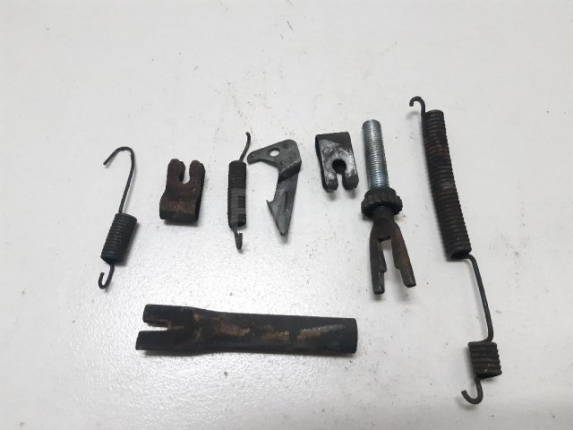 Установочный к-кт задних колодок