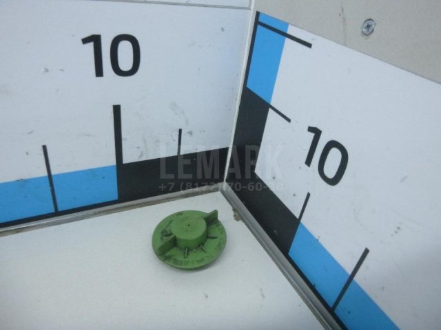 Крышка бачка гидроусилителя