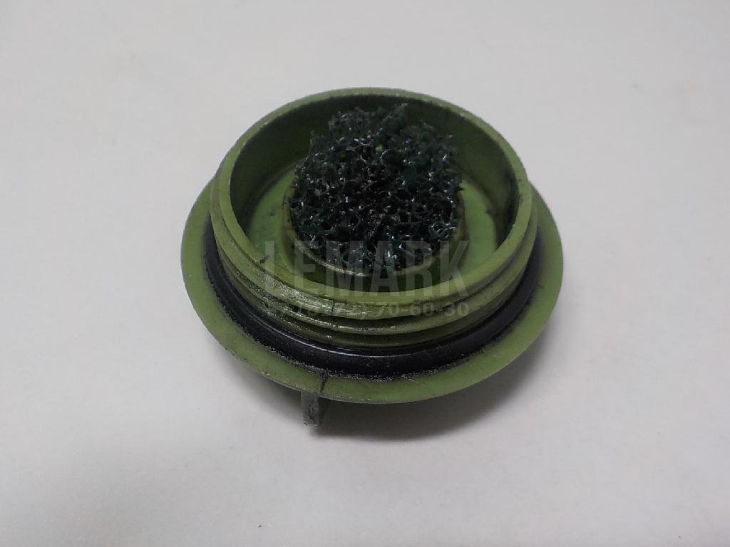 Крышка бачка гидроусилителя