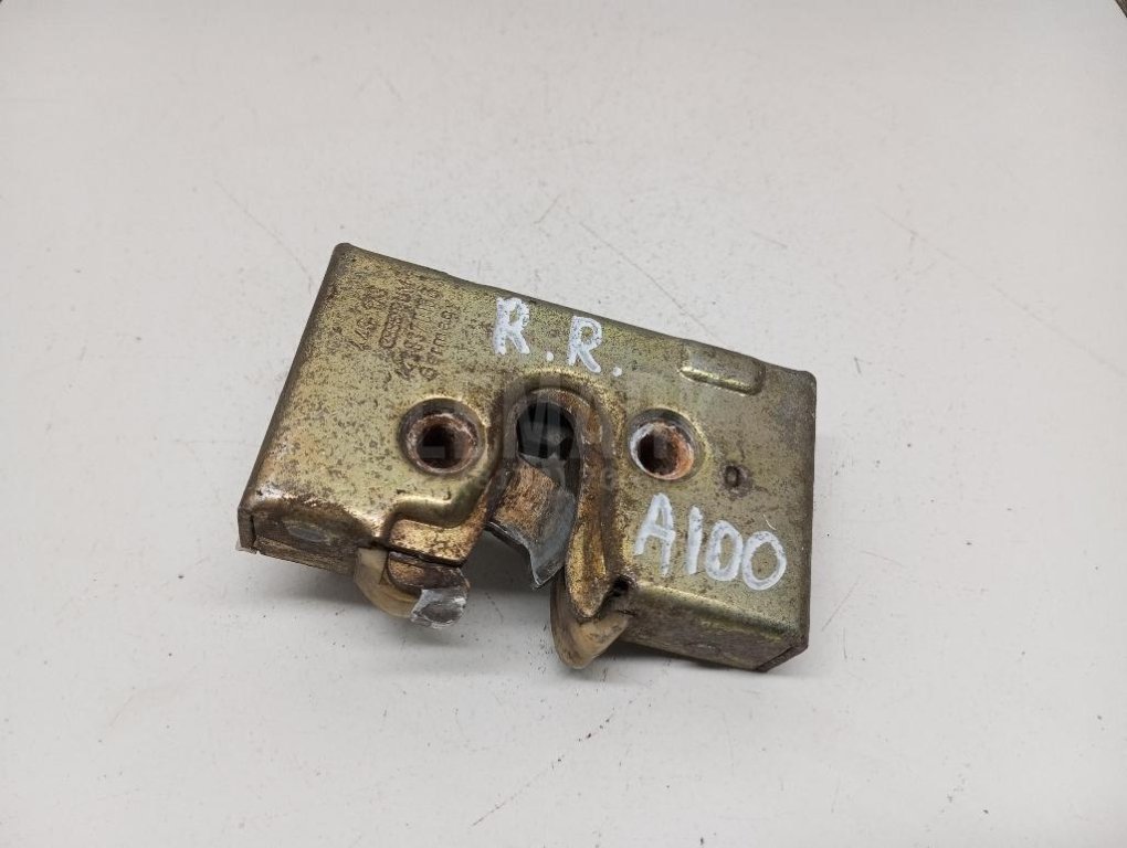 Замок двери задней правой