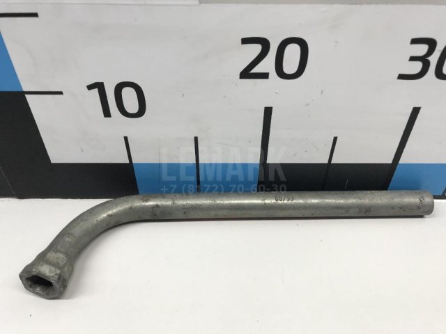 Ключ баллонный