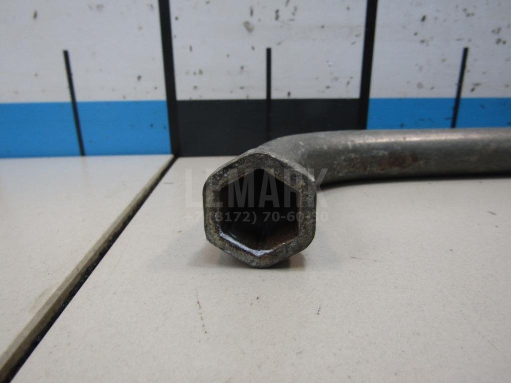 Ключ баллонный