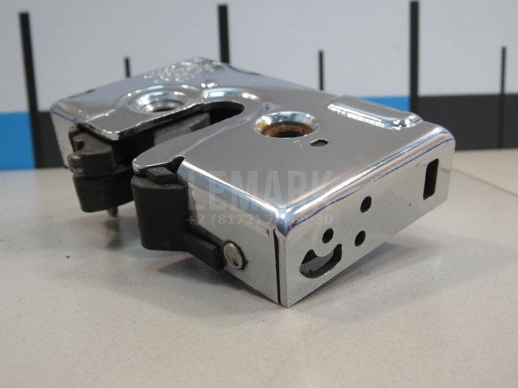 Замок двери передней правой