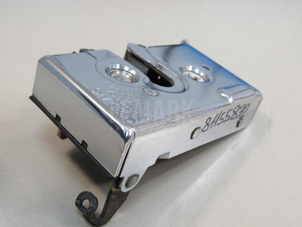 Замок двери задней левой