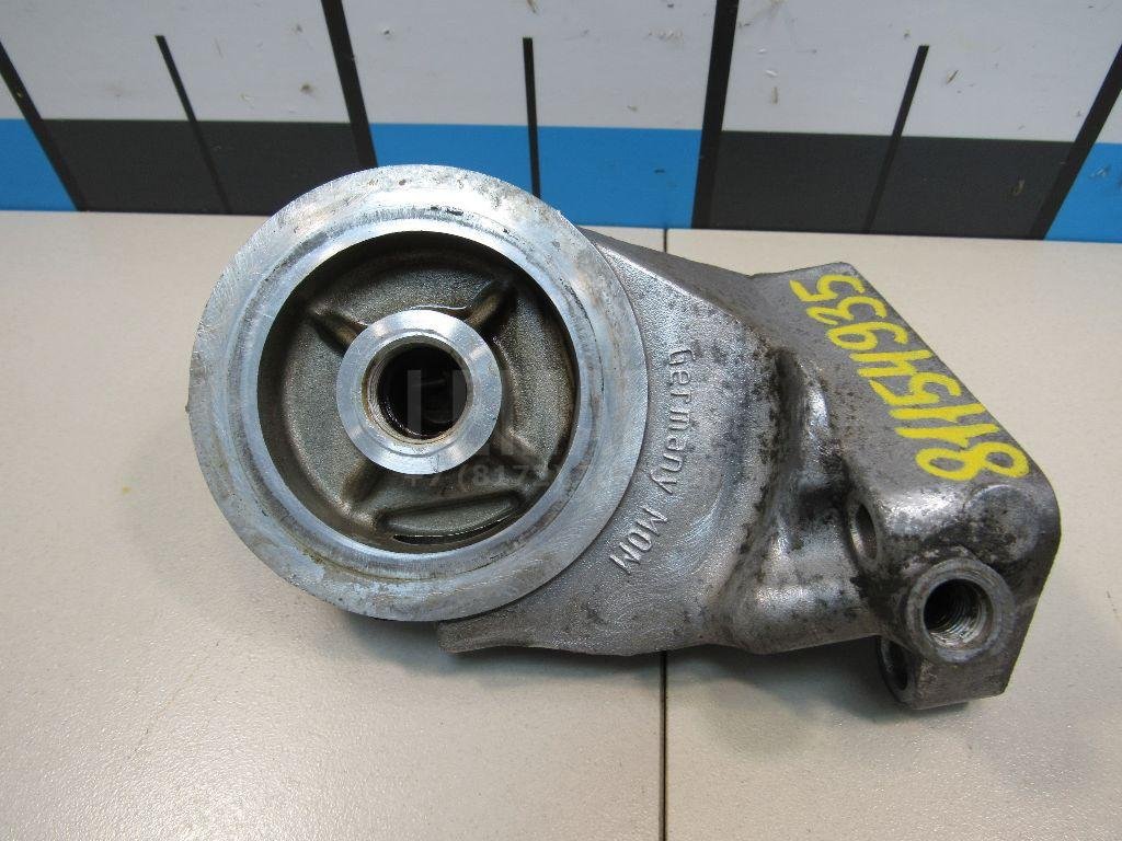 Кронштейн масляного фильтра