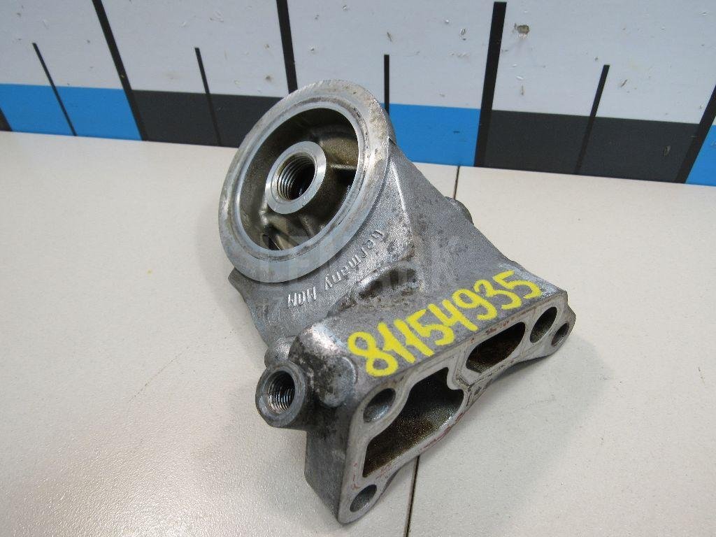 Кронштейн масляного фильтра