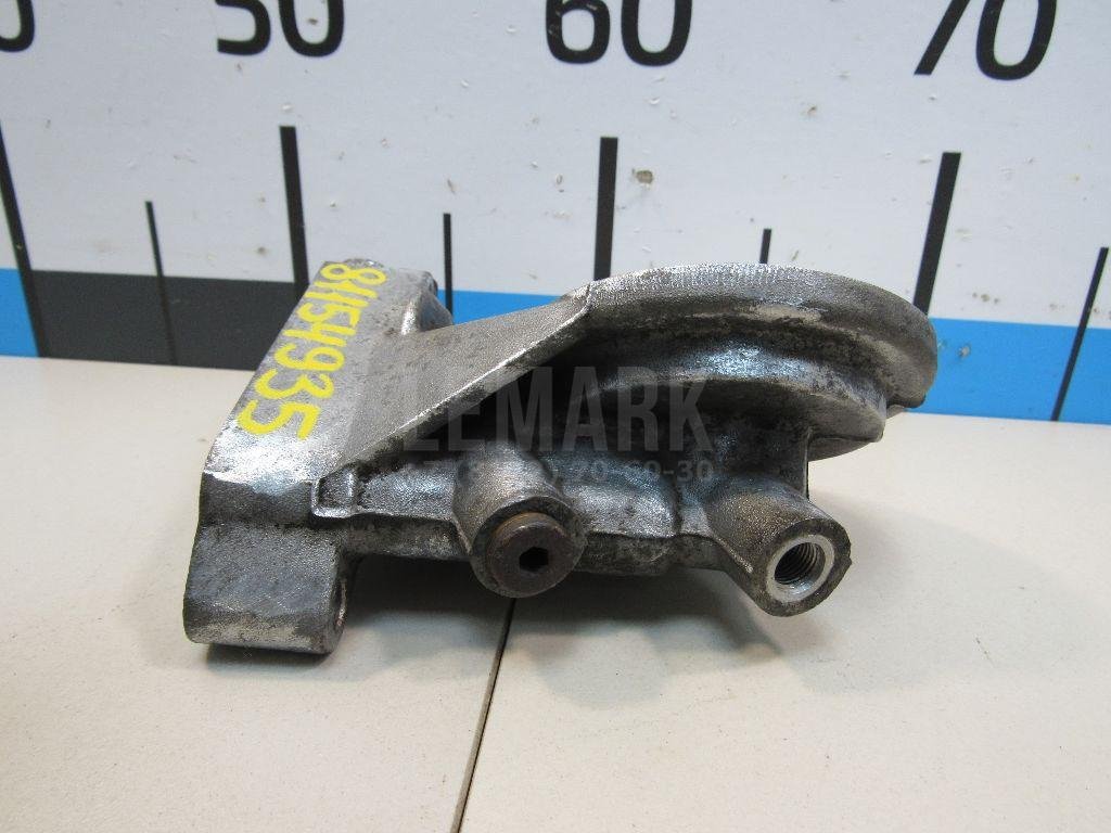 Кронштейн масляного фильтра