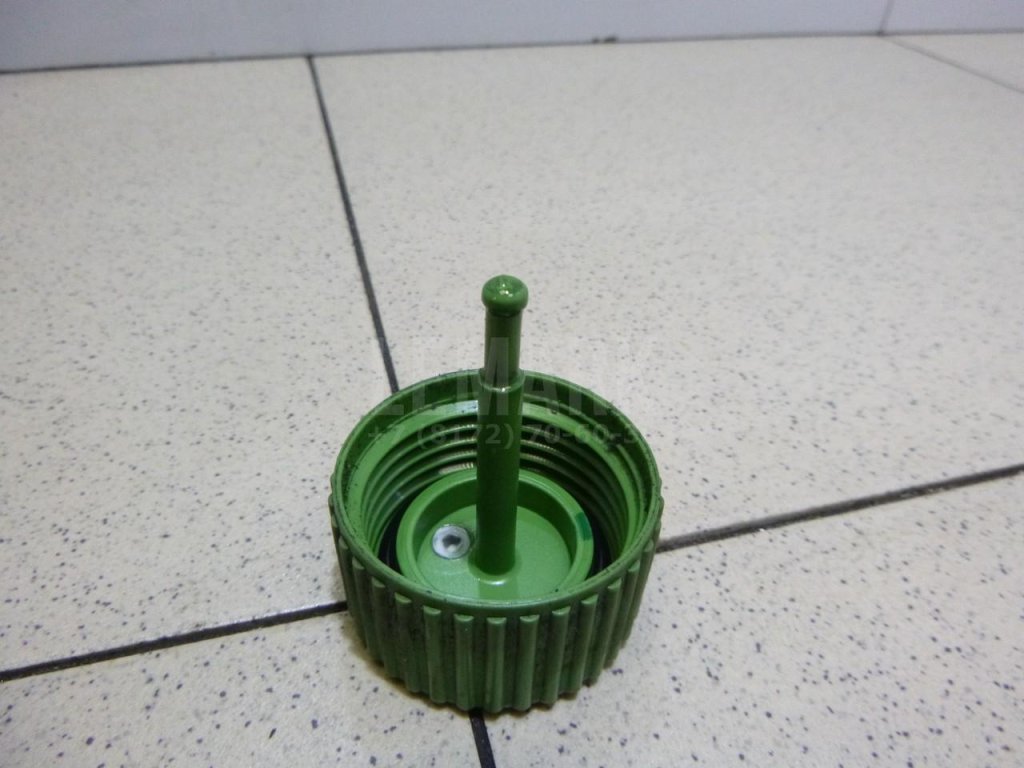 Крышка бачка гидроусилителя