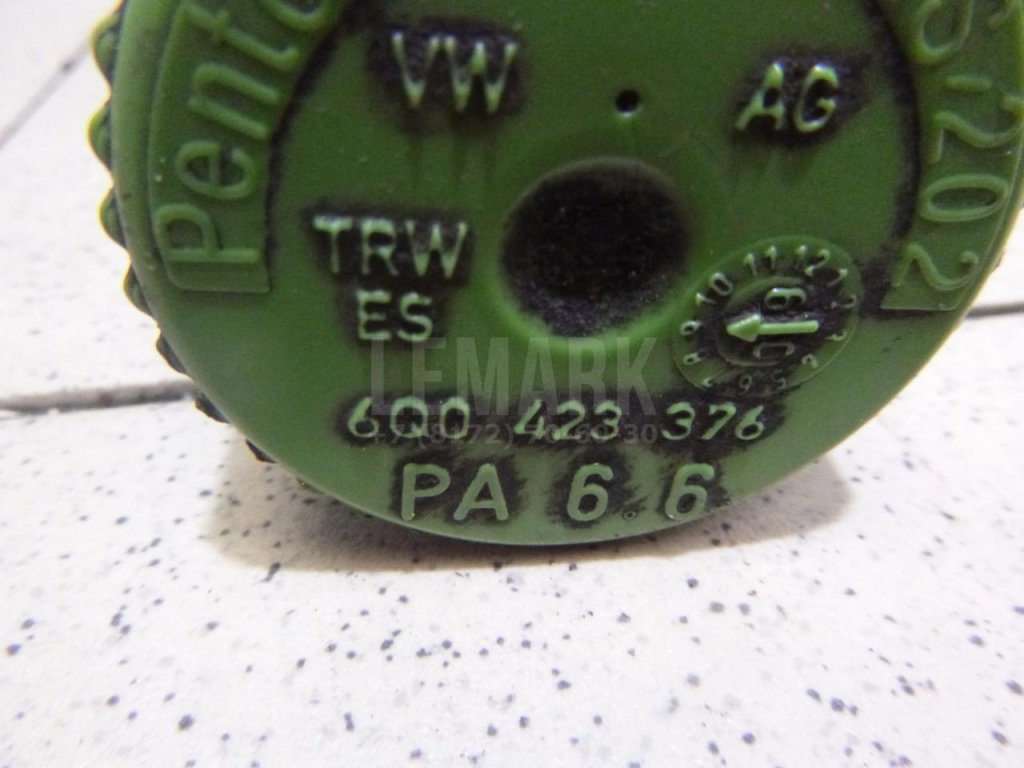 Крышка бачка гидроусилителя