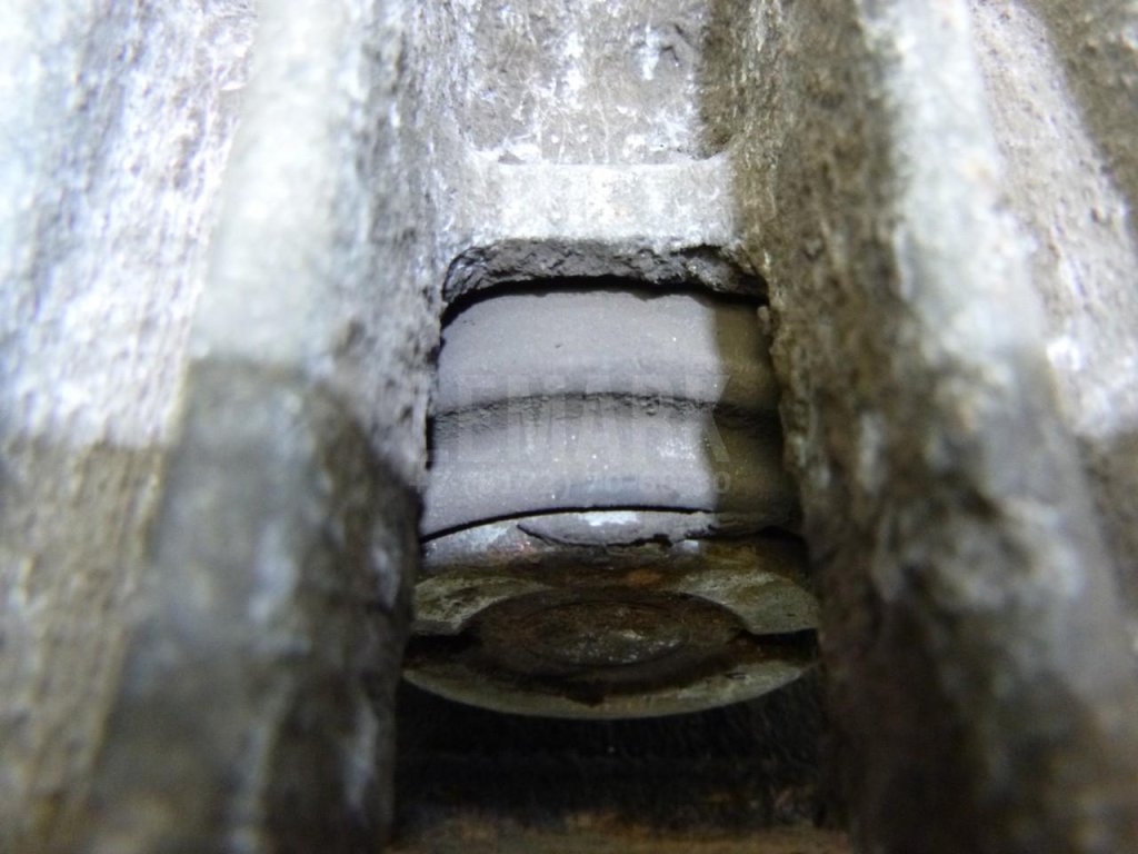 Суппорт тормозной задний правый