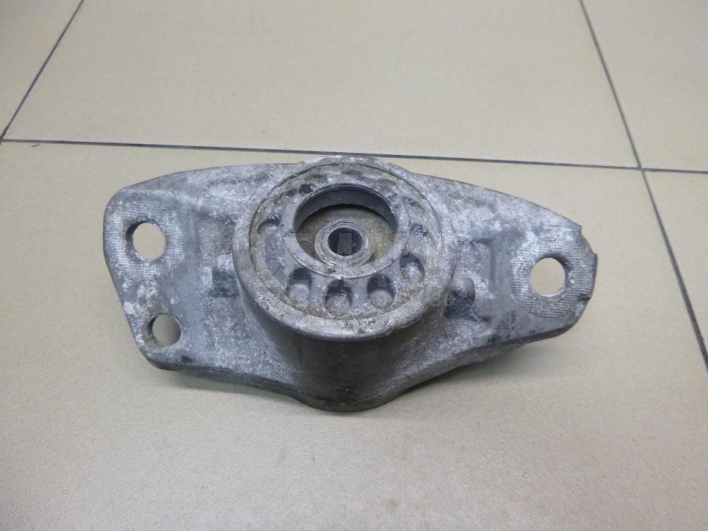 Опора заднего амортизатора