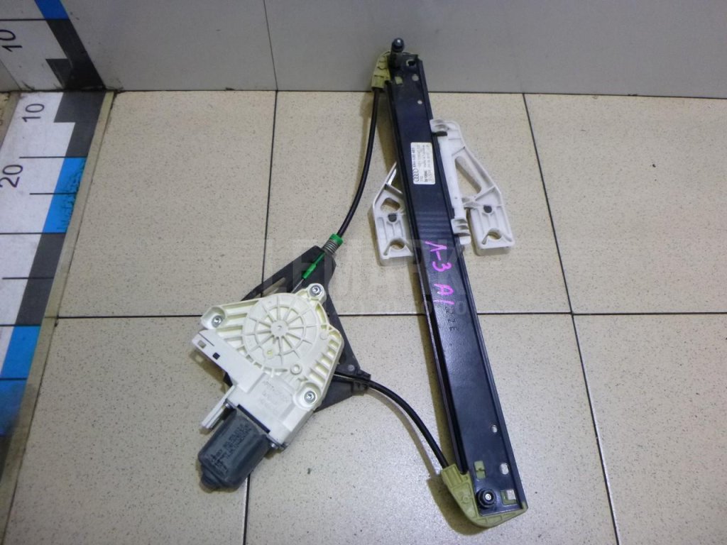 Стеклоподъемник электр. задний левый