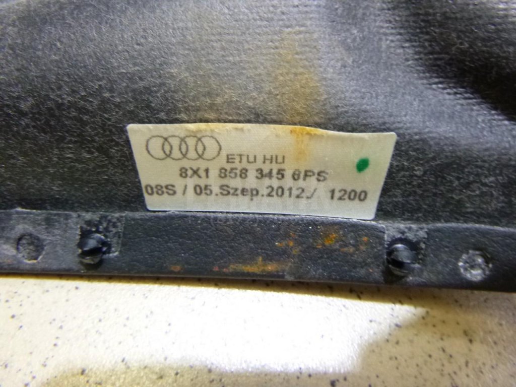 Кожух рулевой колонки верхний