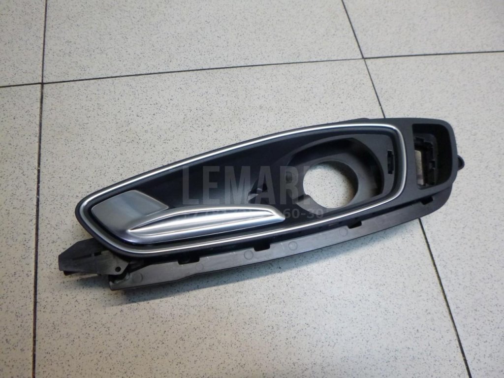 Ручка двери передней внутренняя левая