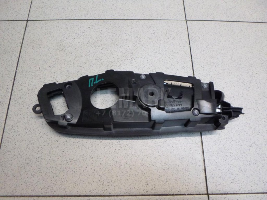 Ручка двери передней внутренняя левая