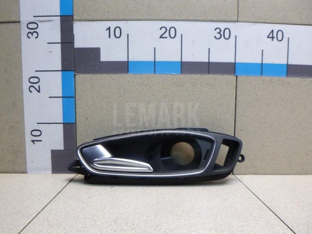 Ручка двери передней внутренняя левая