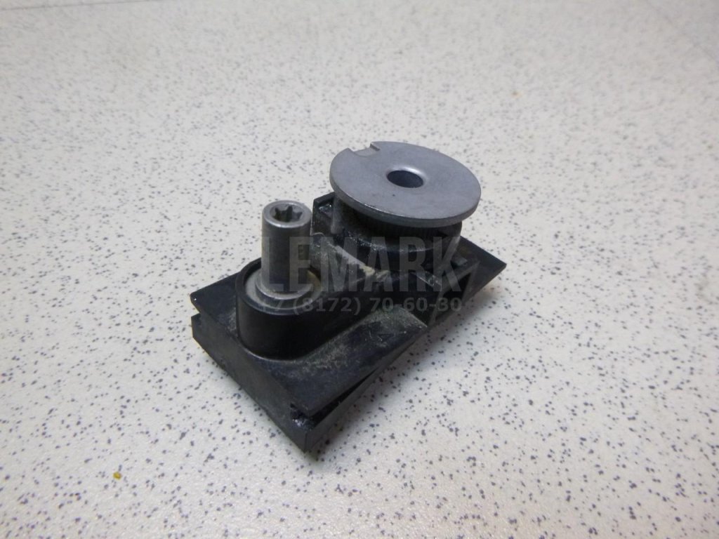 Крепеж фары для  Audi A4 [B9] 2015