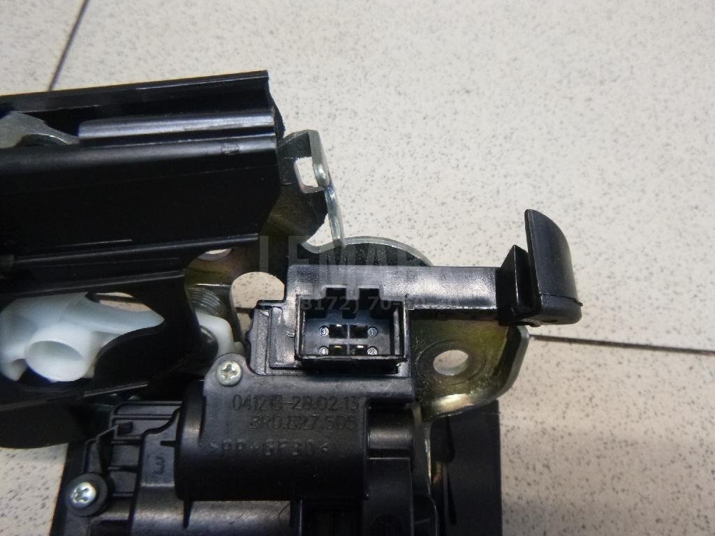 Замок багажника