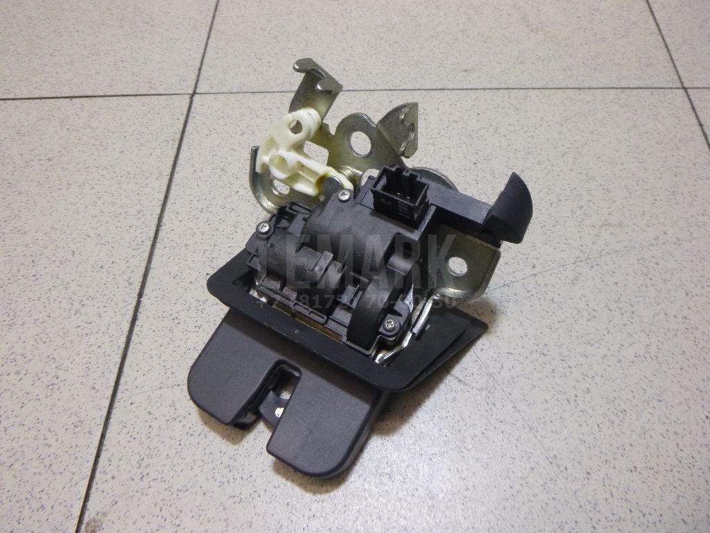 Замок багажника