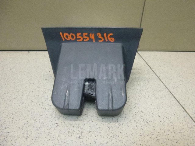 Замок багажника