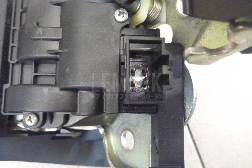 Замок багажника