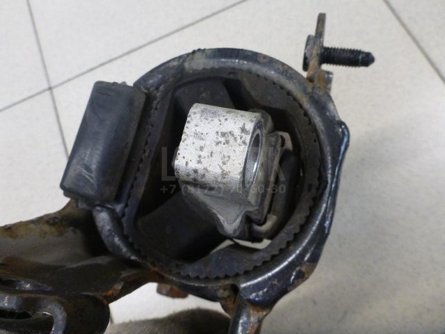 Опора КПП левая