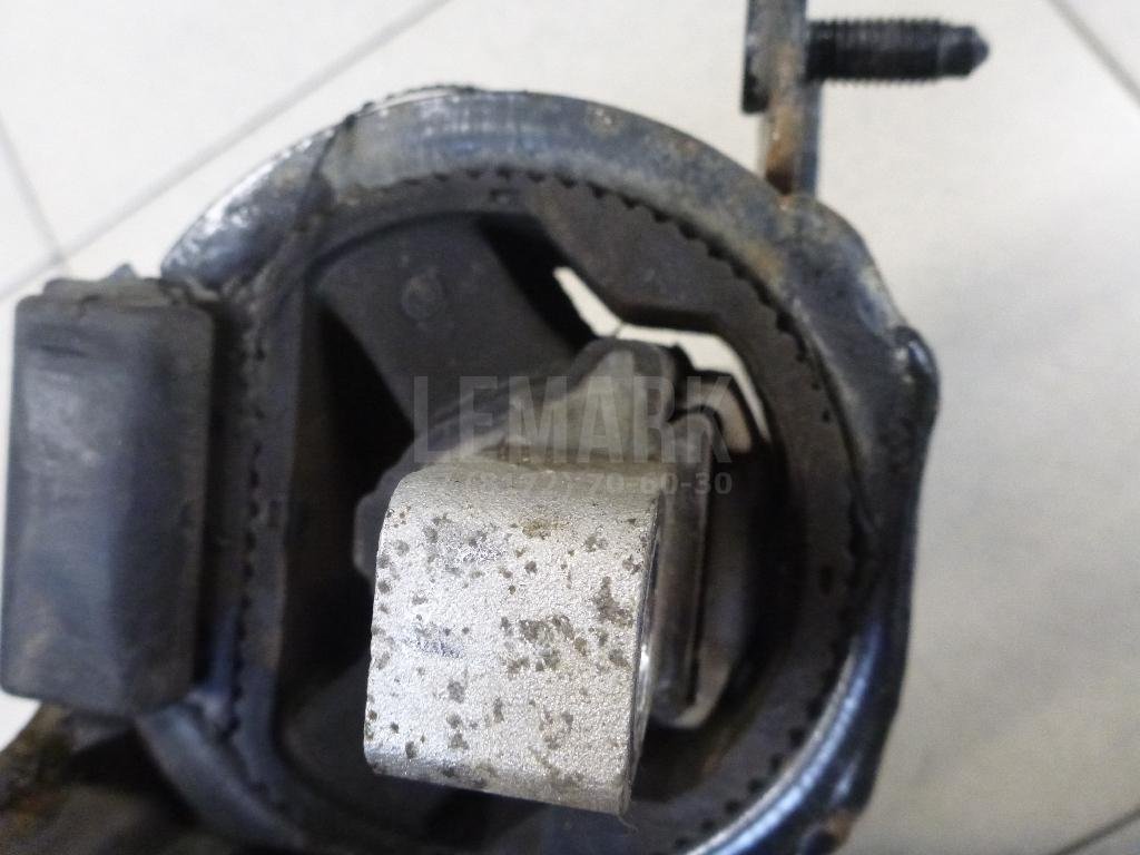 Опора КПП левая