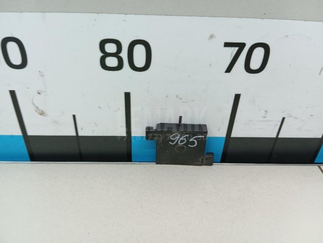 Кожух замка капота