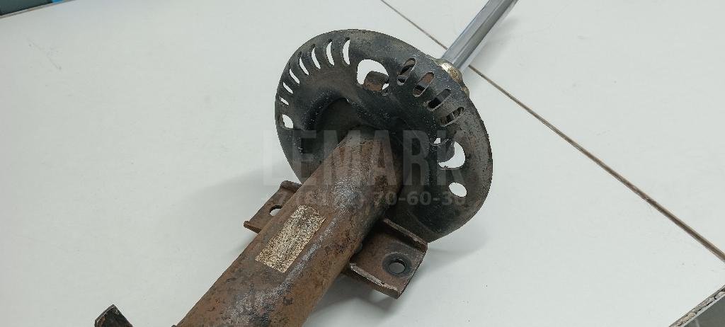 Амортизатор передний