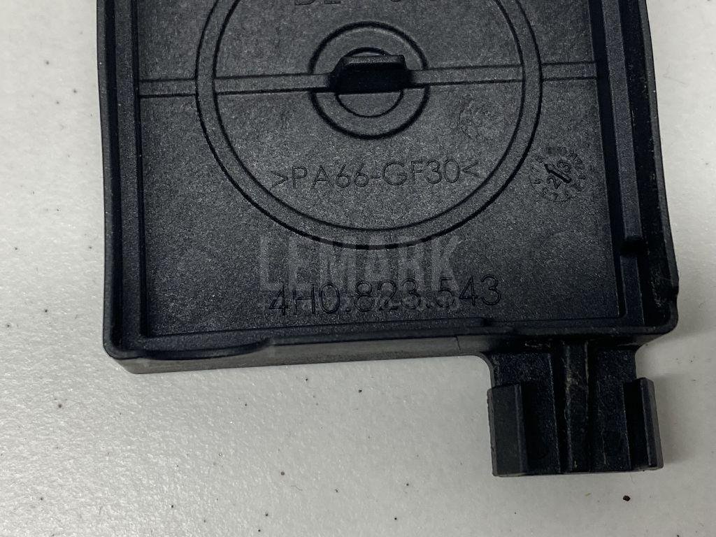 Кожух замка капота