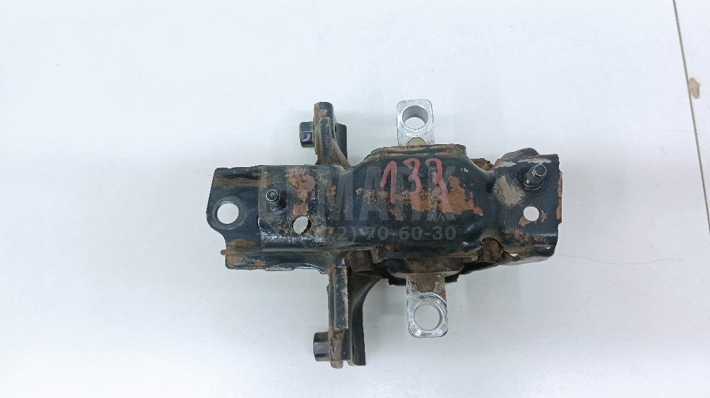 Опора КПП левая