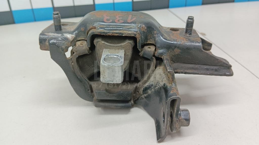 Опора КПП левая