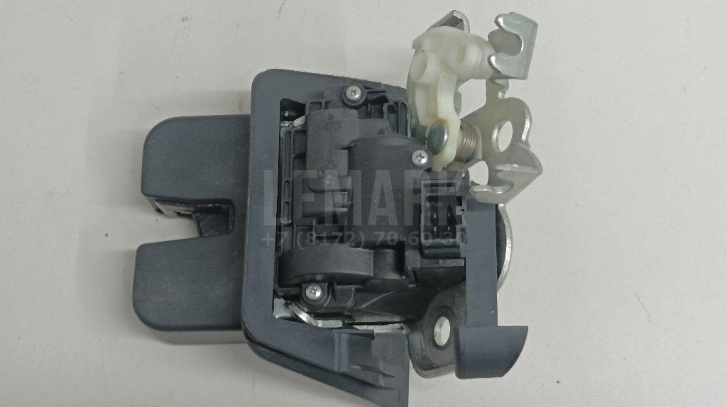 Замок багажника