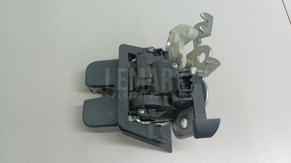 Замок багажника