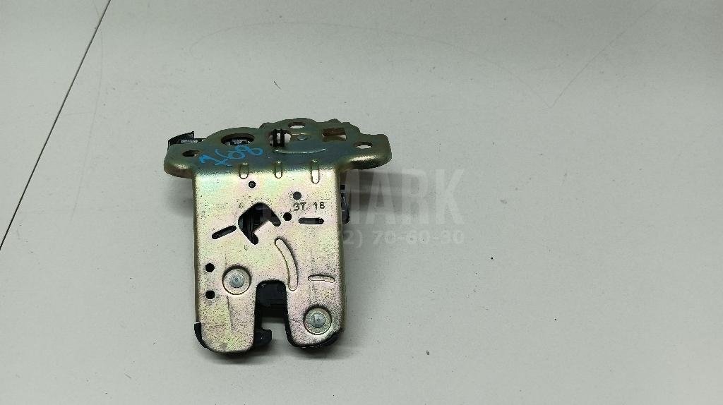 Замок багажника