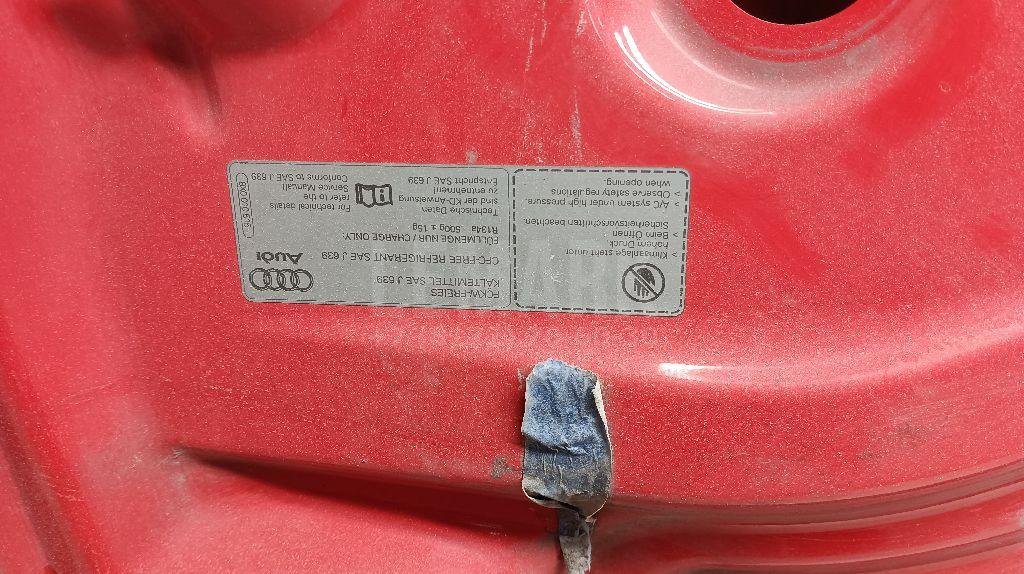 Капот для  Audi A4 [B9] 2015