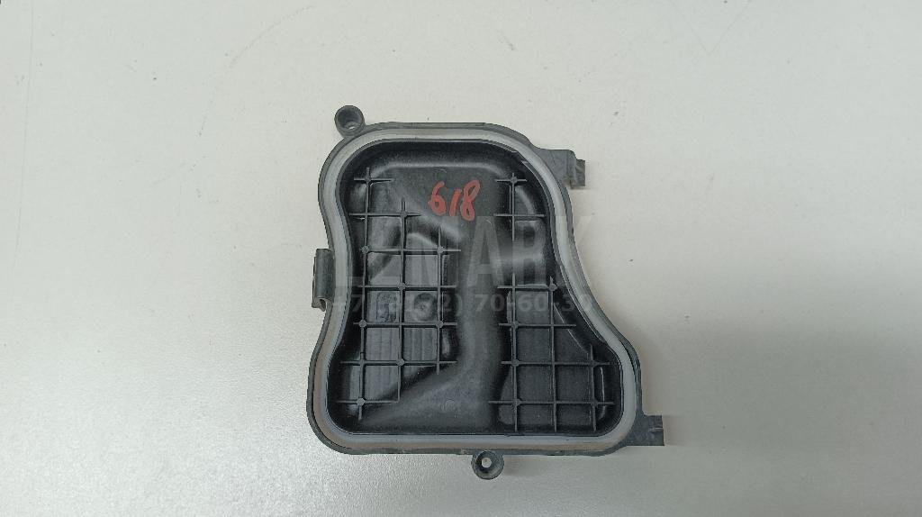 Крышка фары левой