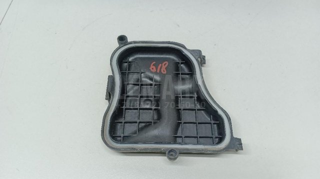 Крышка фары левой