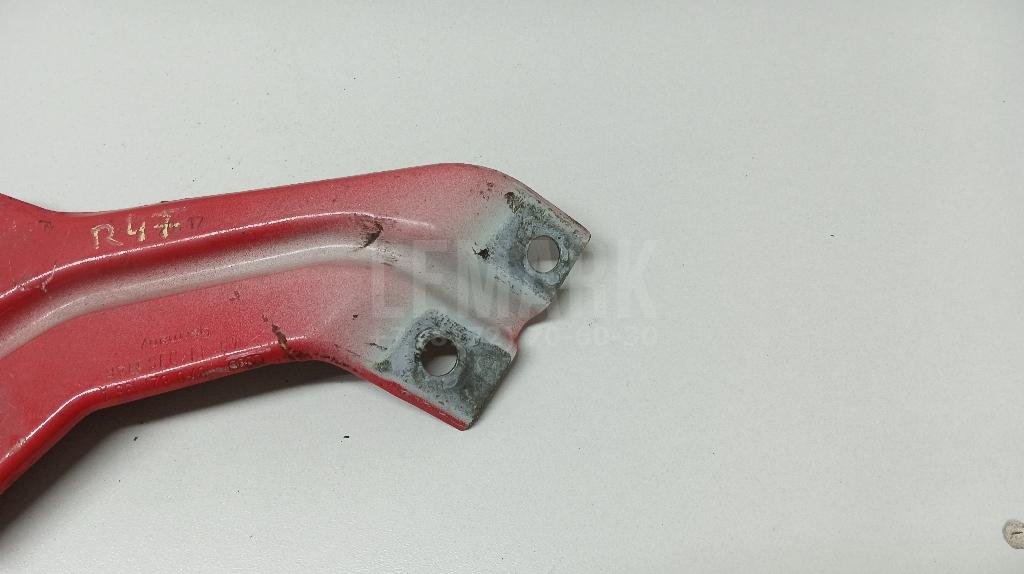 Кронштейн крепления крыла