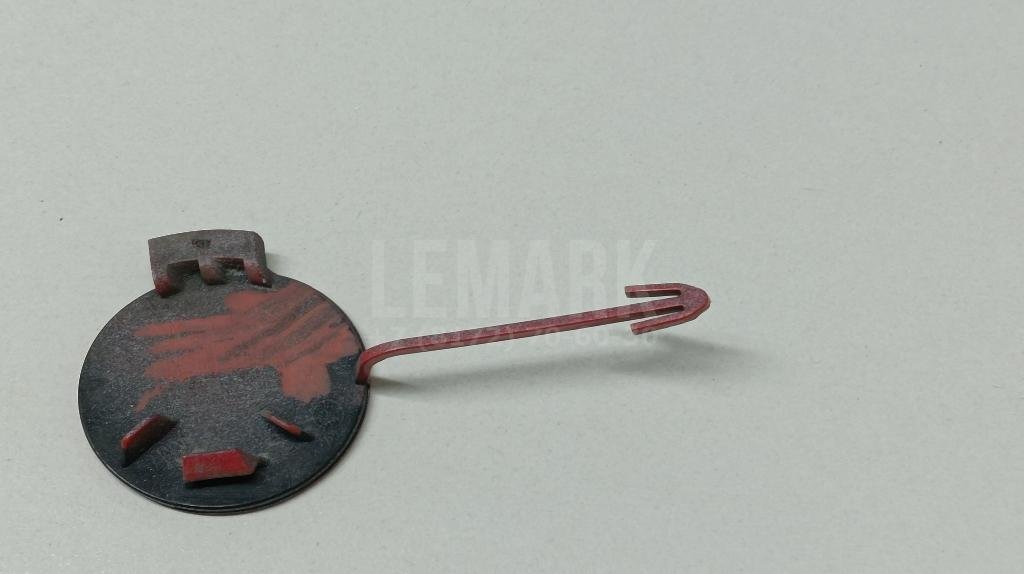 Заглушка буксировочного крюка