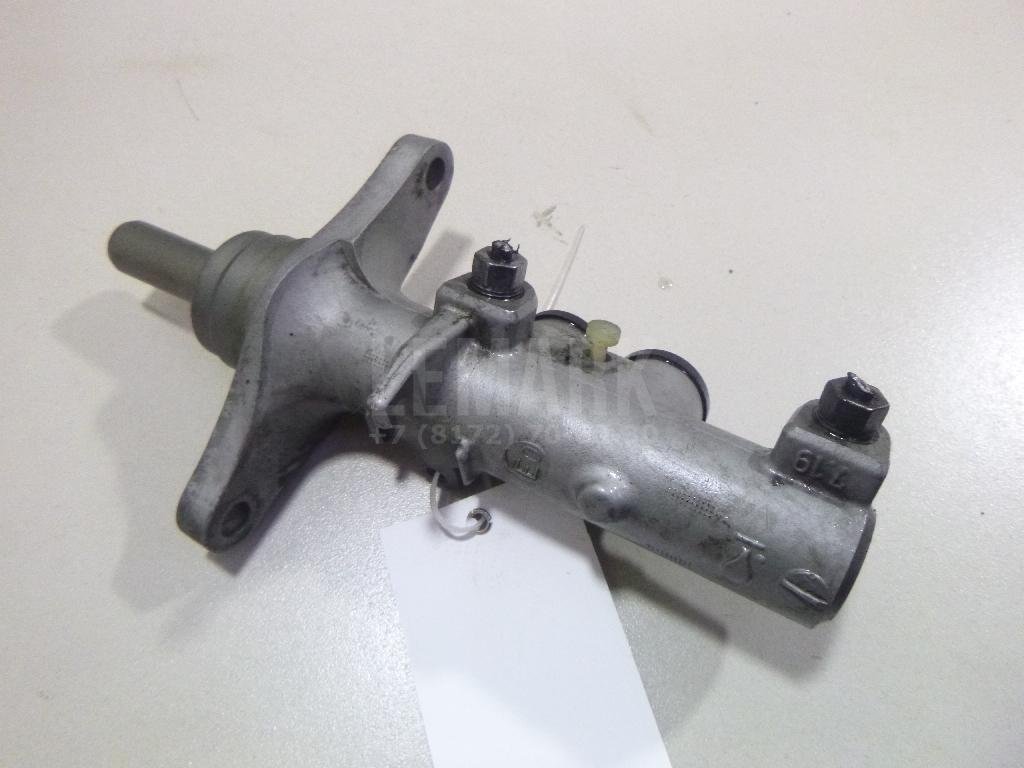 Цилиндр тормозной главный