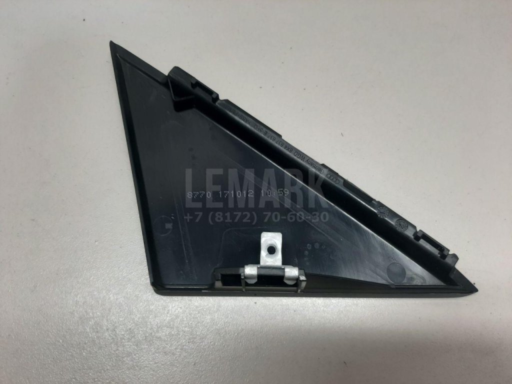 Накладка двери передней левой