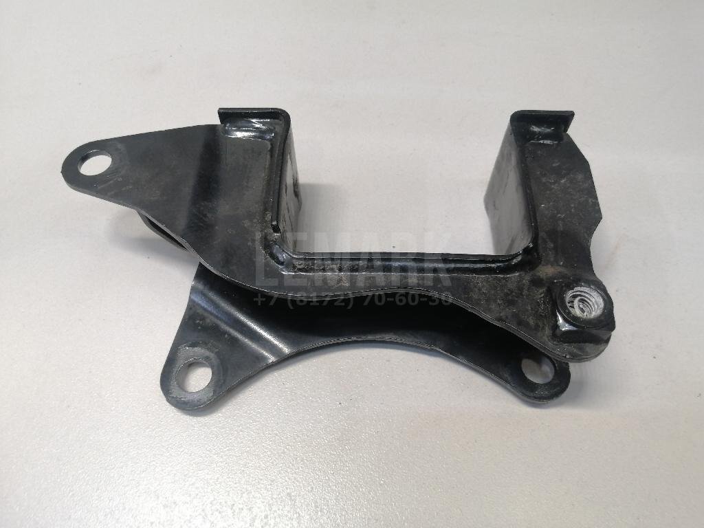Кронштейн КПП левый